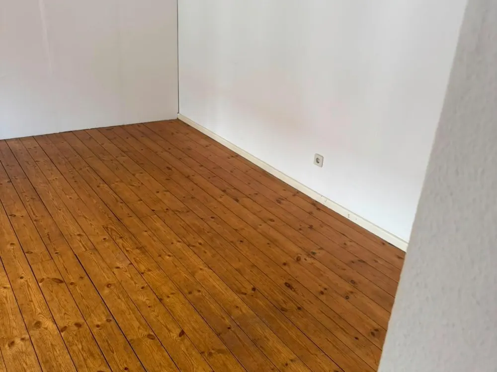 Helle Dachgeschosswohnung mit Dielen | Oranienstraße Kreuzberg