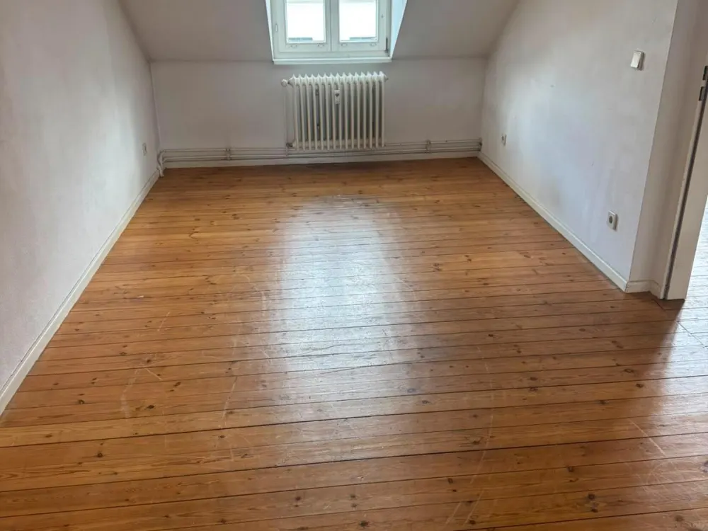 Helle Dachgeschosswohnung mit Dielen | Oranienstraße Kreuzberg