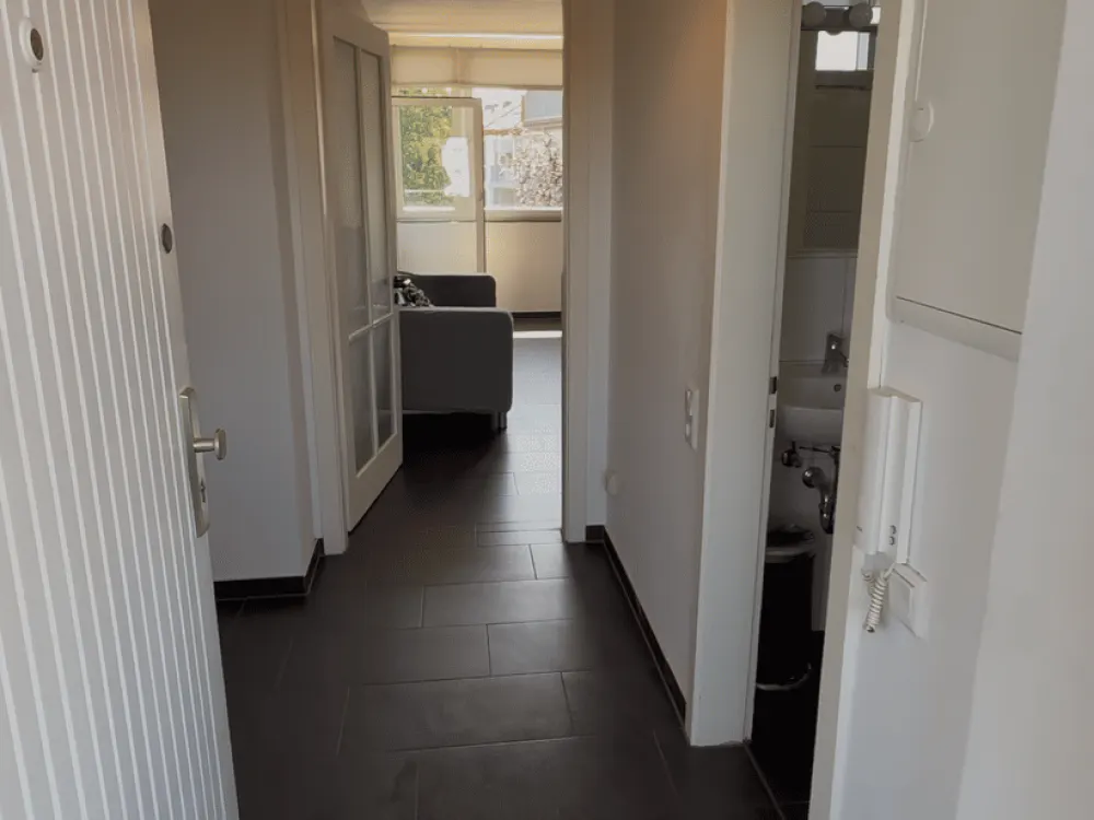 möbeliertes zwei Zimmerapartment und Süd-Balkon in Düsseldorf/ Holthausen