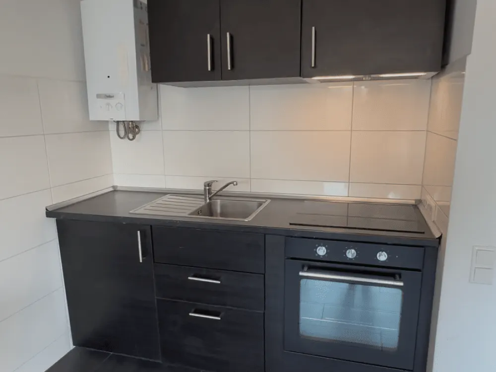 möbeliertes zwei Zimmerapartment und Süd-Balkon in Düsseldorf/ Holthausen