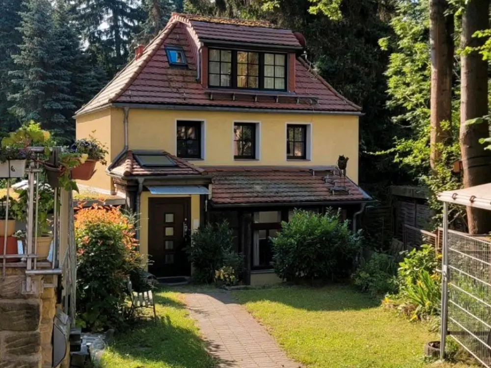 Kleine Maisonettewohnung mit kleiner Einbauküche