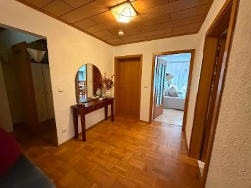 Lebendiger Alltag in Kriftel: 2,5-Zimmer-Wohnung mit Balkon