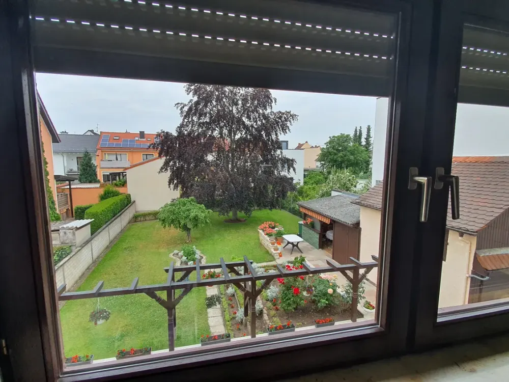 HEUSENSTAMM: 3 ZW m. Sonnengarten in 3 Fam.Haus