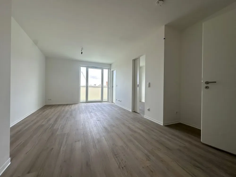 New Build! Stylish 2-Room Penthouse Apartment with Terrace & Fitted Kitchen in Zentrum-Ost