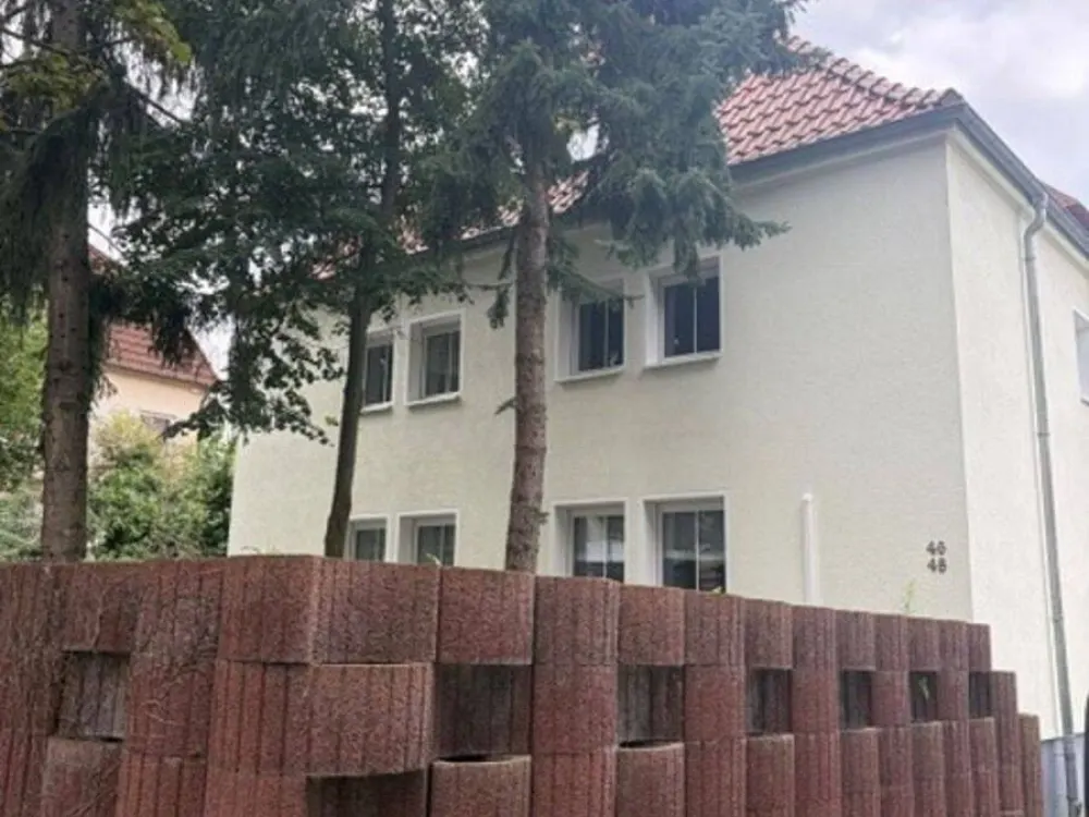 Exklusive Elbnähe im 1. Obergeschoss - Dachgeschoß mit Balkon sofort zu vermieten !