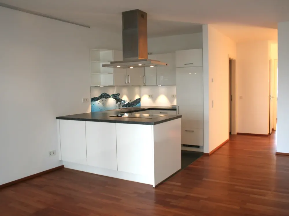 Wohnung mit 3 Zimmern, Balkon und Rheinblick in Köln-Mülheim