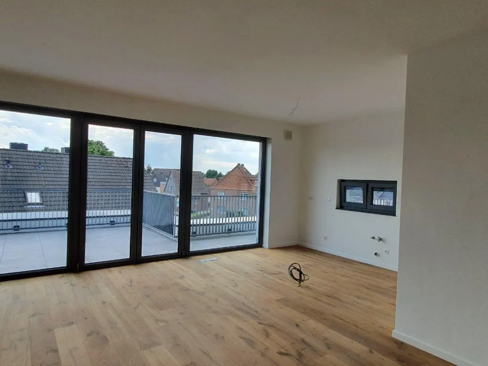 Penthouse in Garbsen: 120 qm Wohnfläche mit großer Dachterrasse, Parkett, Fußbodenheizung, Aufzug bis in die Wohnung und Stellplatz