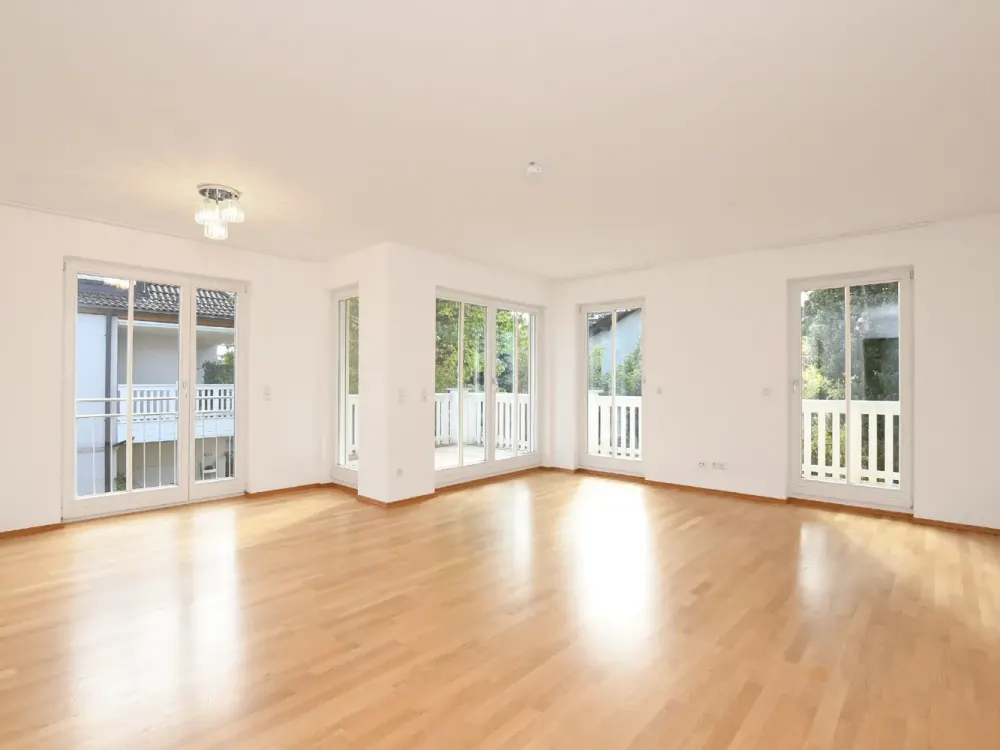 AIGNER - Helle 4-Zimmer-Wohnung in ruhiger und schöner Wohnanlage