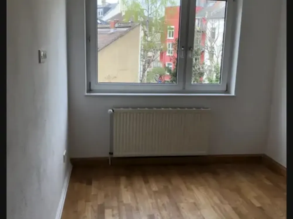 العيش النابض بالحياة مباشرة على شارع Bergerstraße في فرانكفورت: شقة من غرفتين في Nordend-Ost