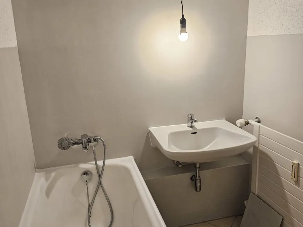 biete 2 Zimmer Wohnung exclusive 56qm