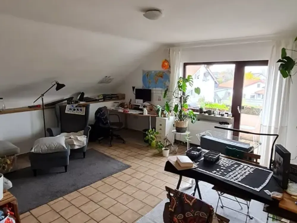 Gemütliche 2 ZKB DG-Wohnung mit Balkon in BR-Büchenau