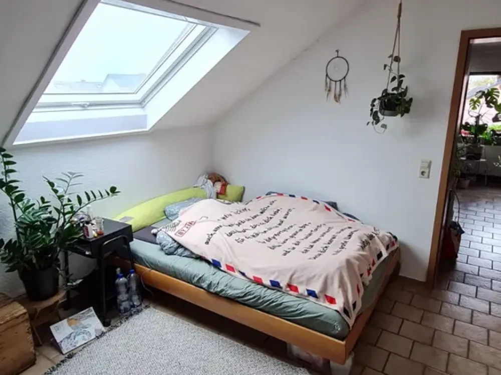 Gemütliche 2 ZKB DG-Wohnung mit Balkon in BR-Büchenau