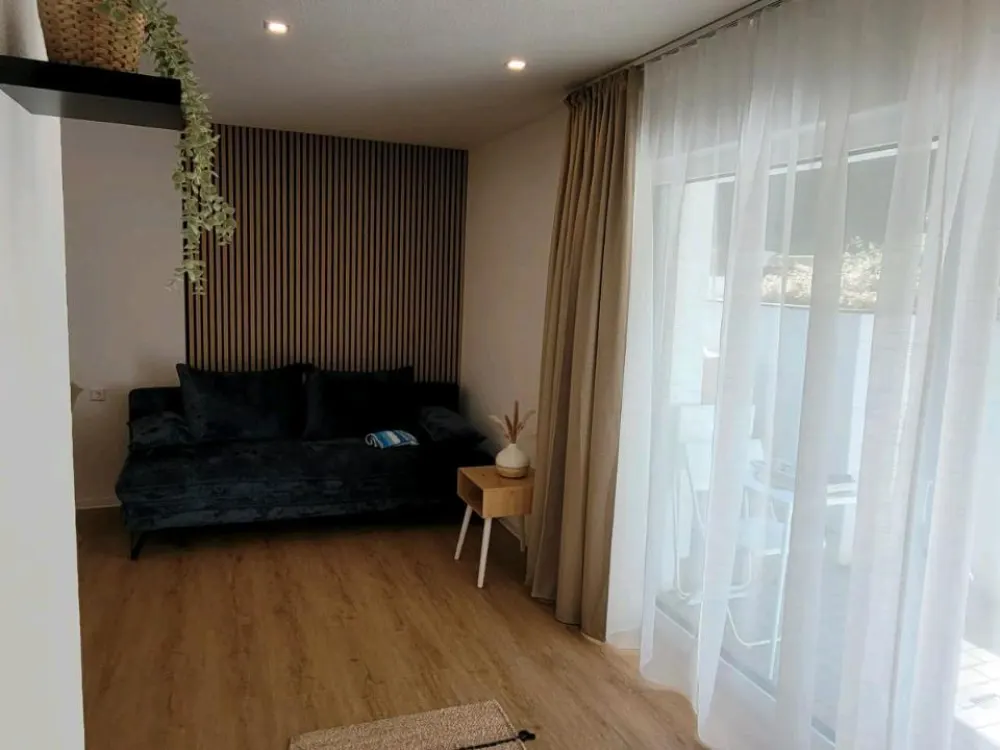 vollmöbiliertes Apartement - Neubau