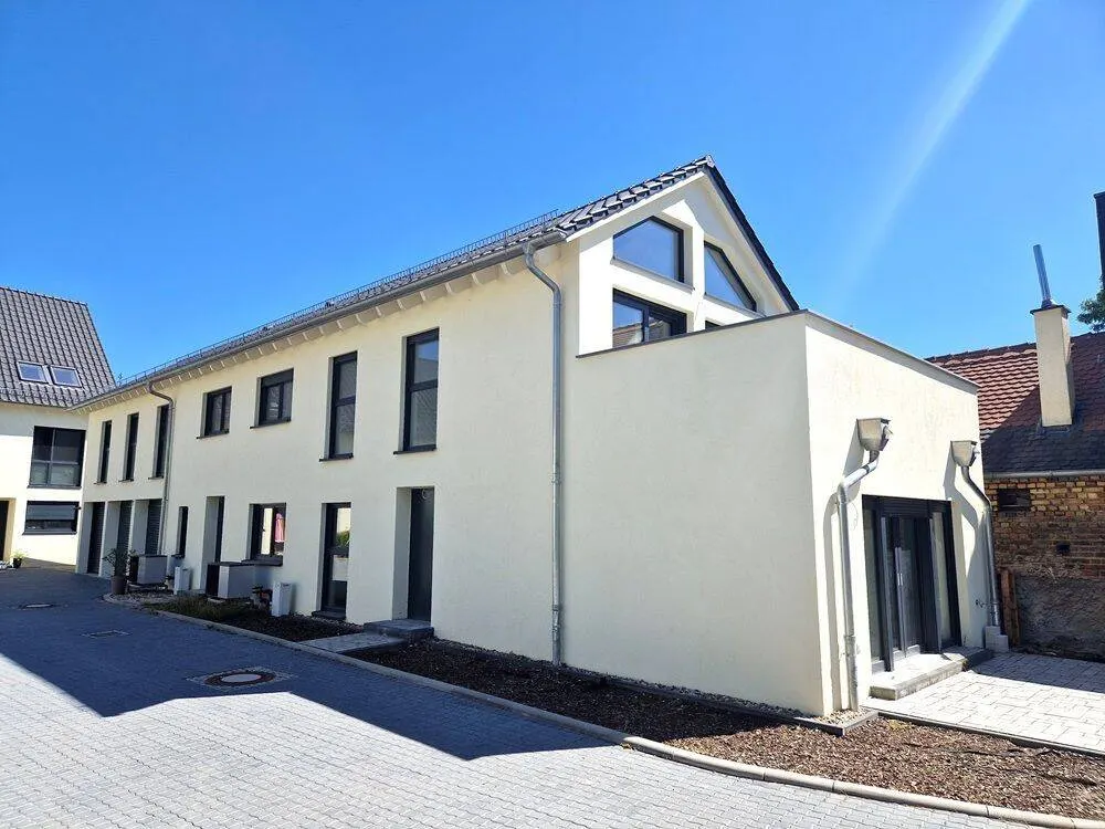 Erstbezug! Wunderschöne 2-Zimmer-Wohnung mit Terrasse zu vermieten!