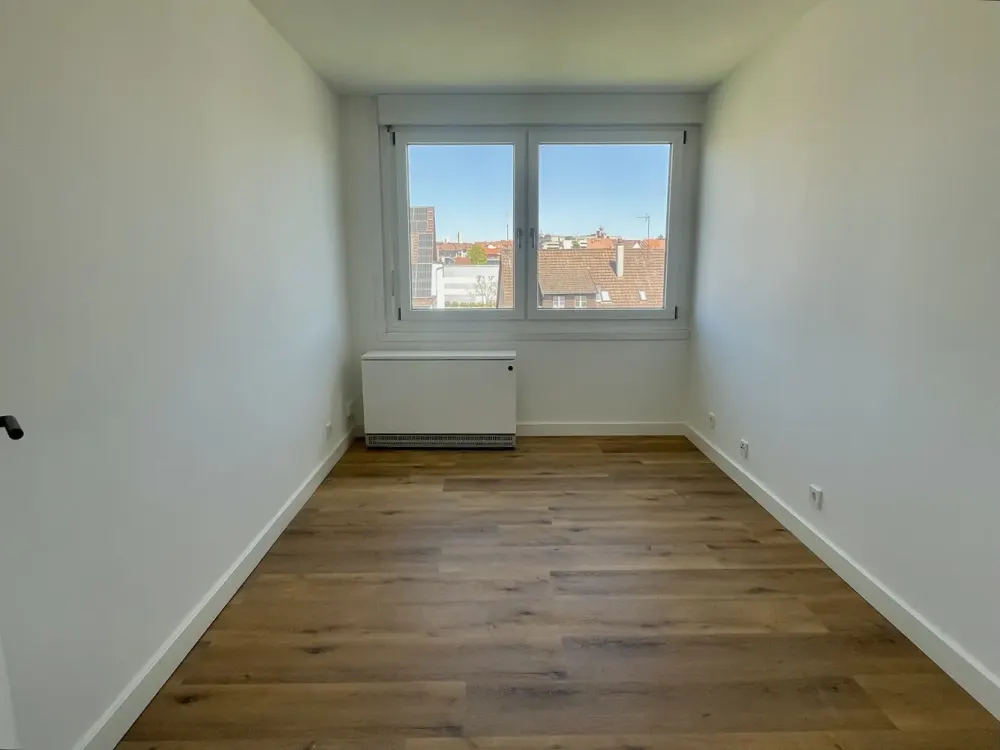 Topp, sanierte 3,5 Zimmer-Wohnung in Zentrumslage von Sindelfingen mit Außenstellplatz!