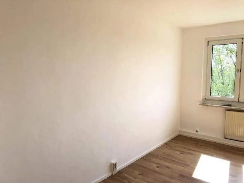 schöne 1-Zimmerwohnung im Leipziger Süden, Bad mit Wanne, 2. OG