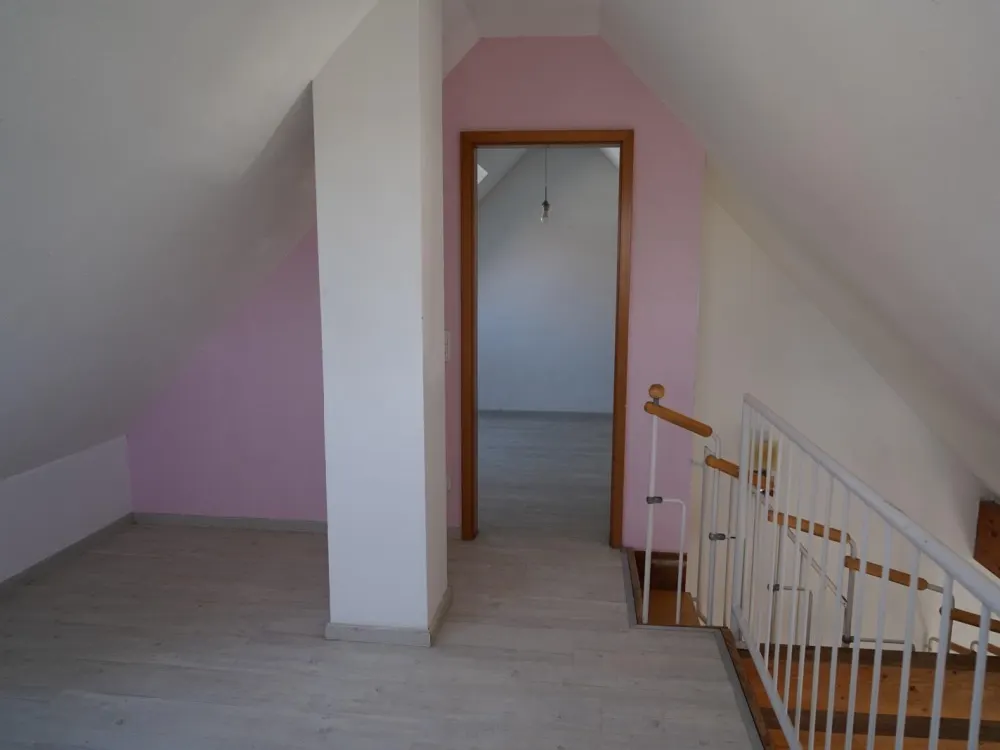 Galeriewohnung ab den 1.11.26 zu vermieten 800+NK