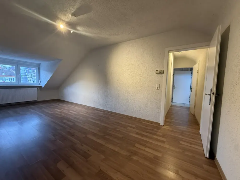 3-Zimmer-Dachgeschosswohnung in Top-Lage von Stuttgart-West