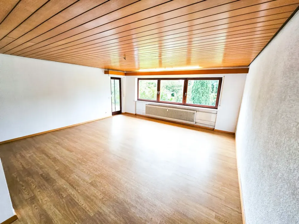 5-Room Apartment in Malsch (Ground Floor) with Garden Use