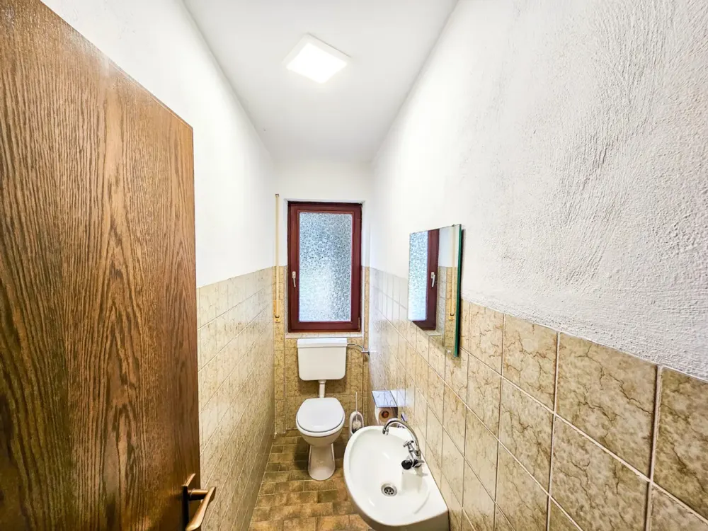 5-Room Apartment in Malsch (Ground Floor) with Garden Use