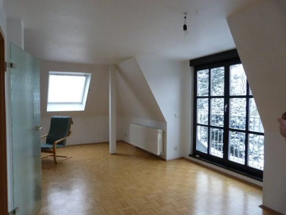 Geräumige Einlieger-Dachgeschosswohnung in bevorzugter und "fast" zentraler Lage von Dortmund!
