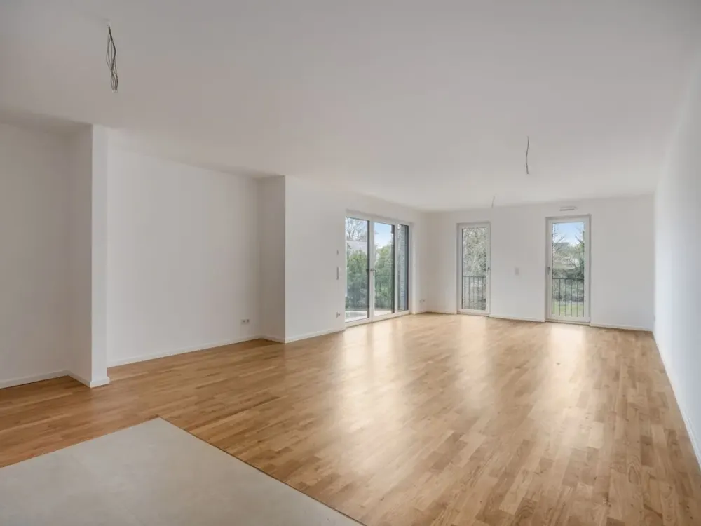 Large Terrace & Lots of Comfort: 3-Room Ground Floor Apartment with Fitted Kitchen in Dortmund!