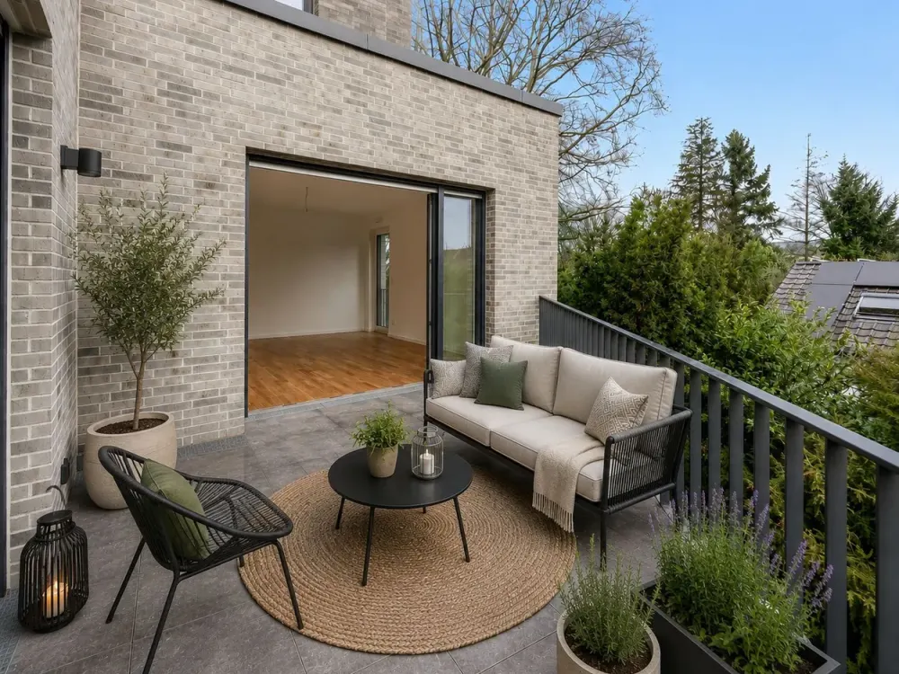 Large Terrace & Lots of Comfort: 3-Room Ground Floor Apartment with Fitted Kitchen in Dortmund!