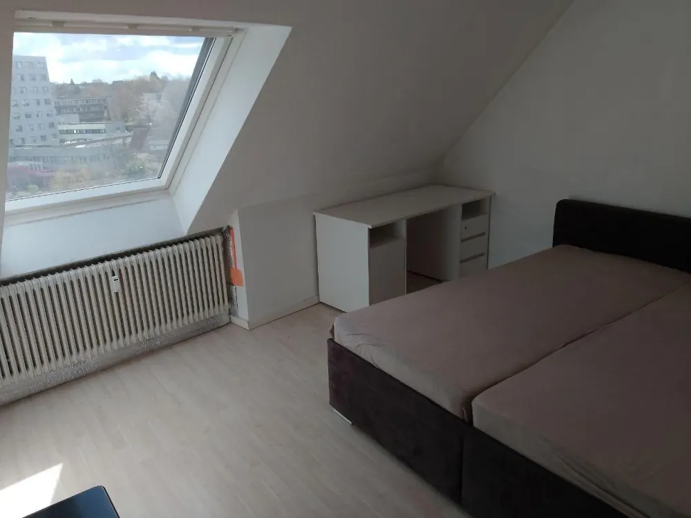 DACHGESCHOSS-MAISONETTE im Herzen von Neunkirchen / Nähe Klinikum