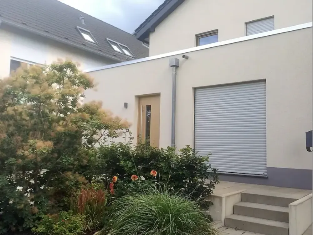 Modern 2-Room Apartment (44 m²) in the Desirable Old Südstadt