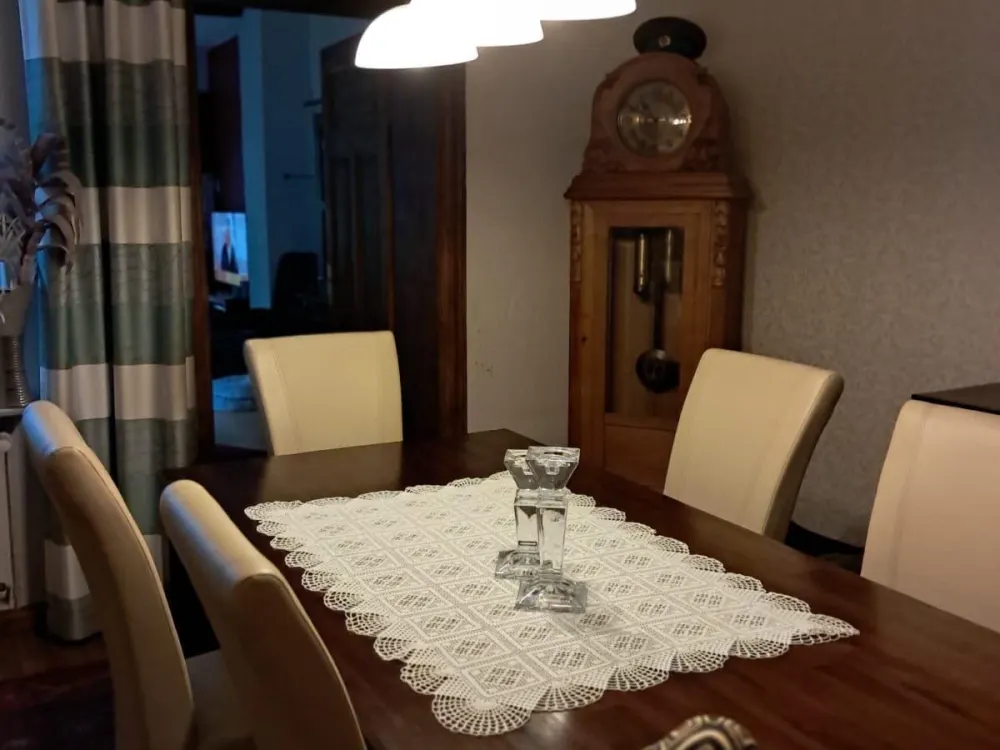 Schöne Große Wohnung mit Garten und Terrasse zu vermieten