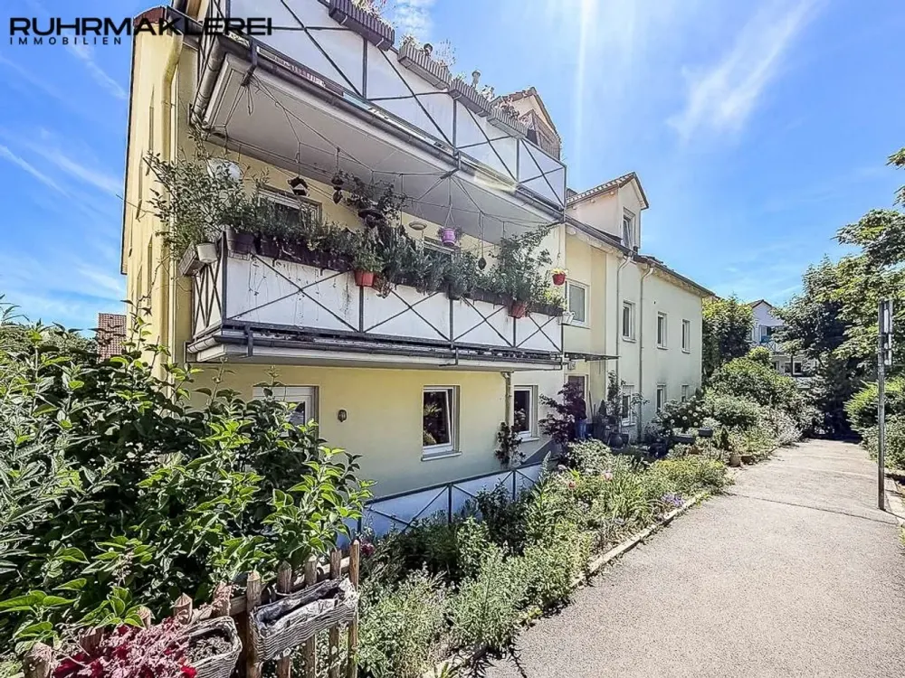 Barrier-free, renovated 2-room apartment with fitted kitchen and terrace in TOP location of Grundschöttel!