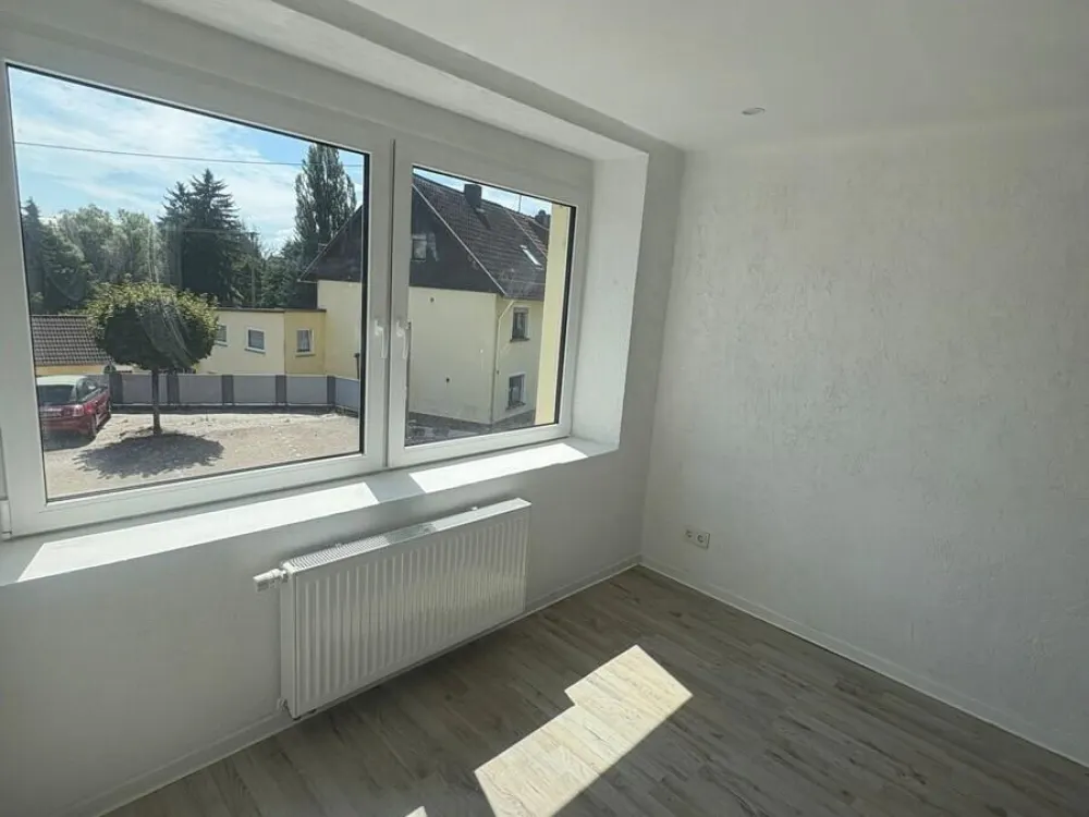 2 Room Kitchen Bath Apartment in Hüttigweiler