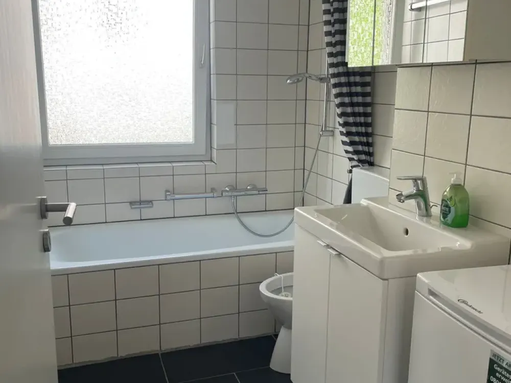 (Direkt im Stadtzentrum) 2 Zimmer-Wohnung in ruhiger City-Lage zwischen Kurpark und Louisenstrasse