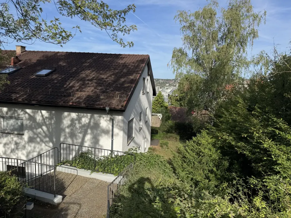 Very nice 1-room attic apartment