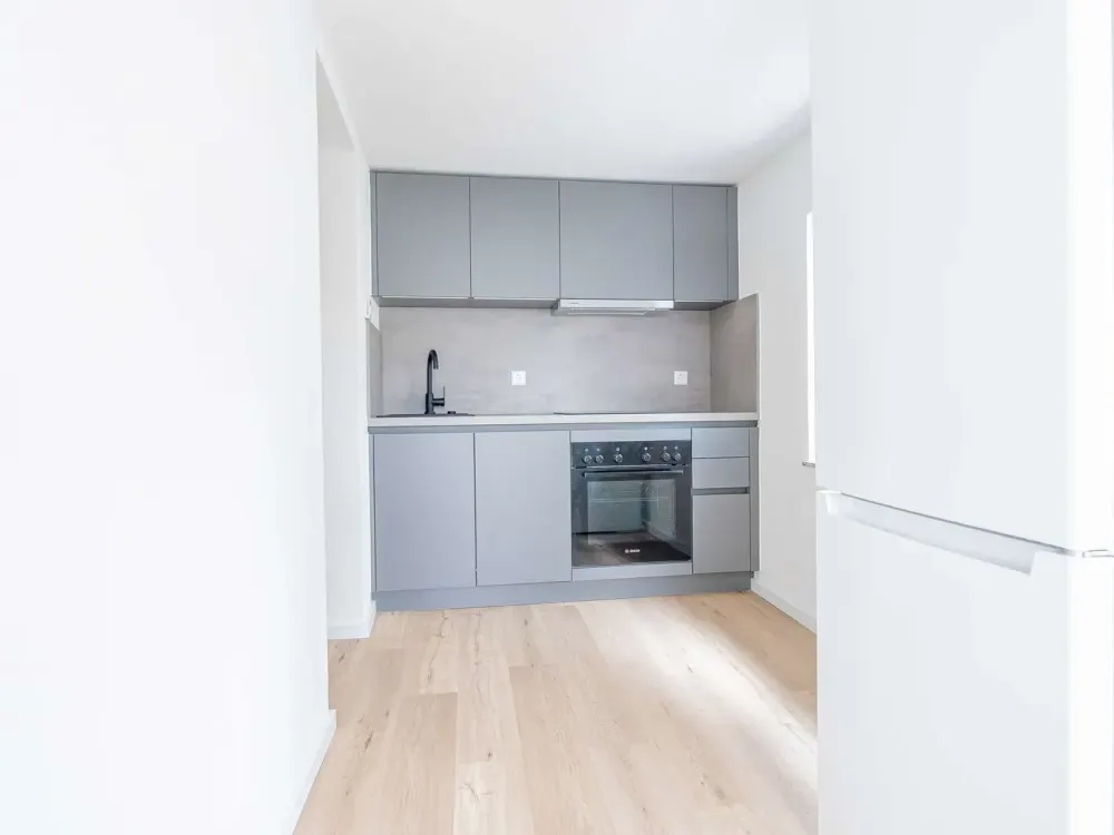 Modernes 1,5 Zimmer Apartment mit großer Terrasse sowie separater Küche + Bad