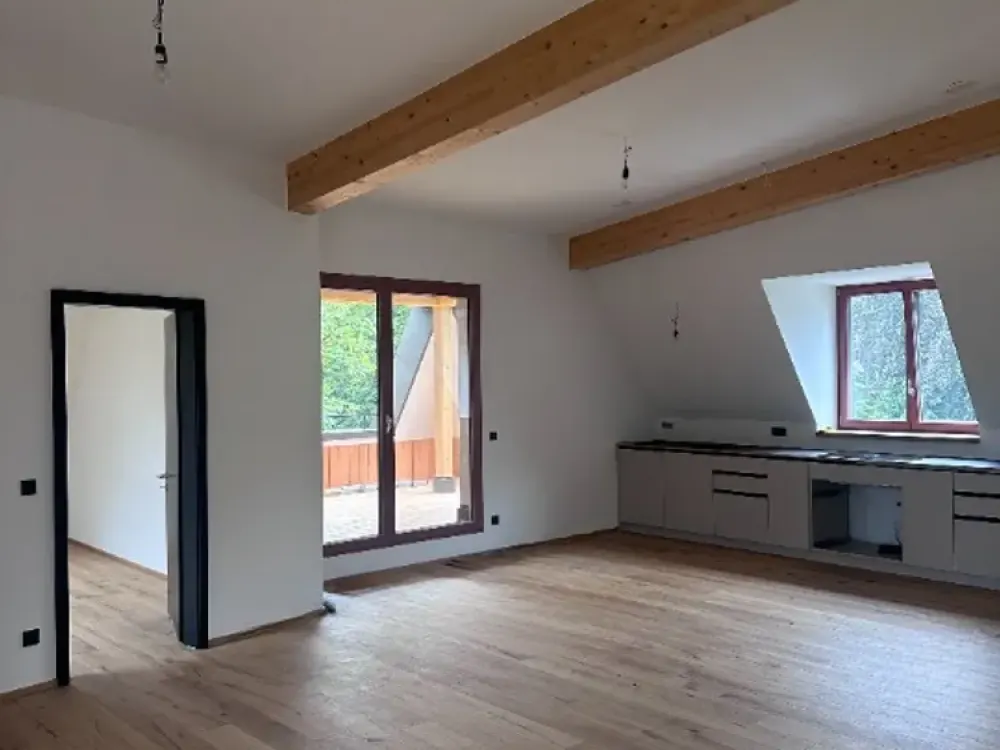 DESIGNVILLA NYMPHENBURG | PENTHOUSE-WOHNWELT MIT LOGGIA & BEEINDRUCKENDER DACHARCHITEKTUR