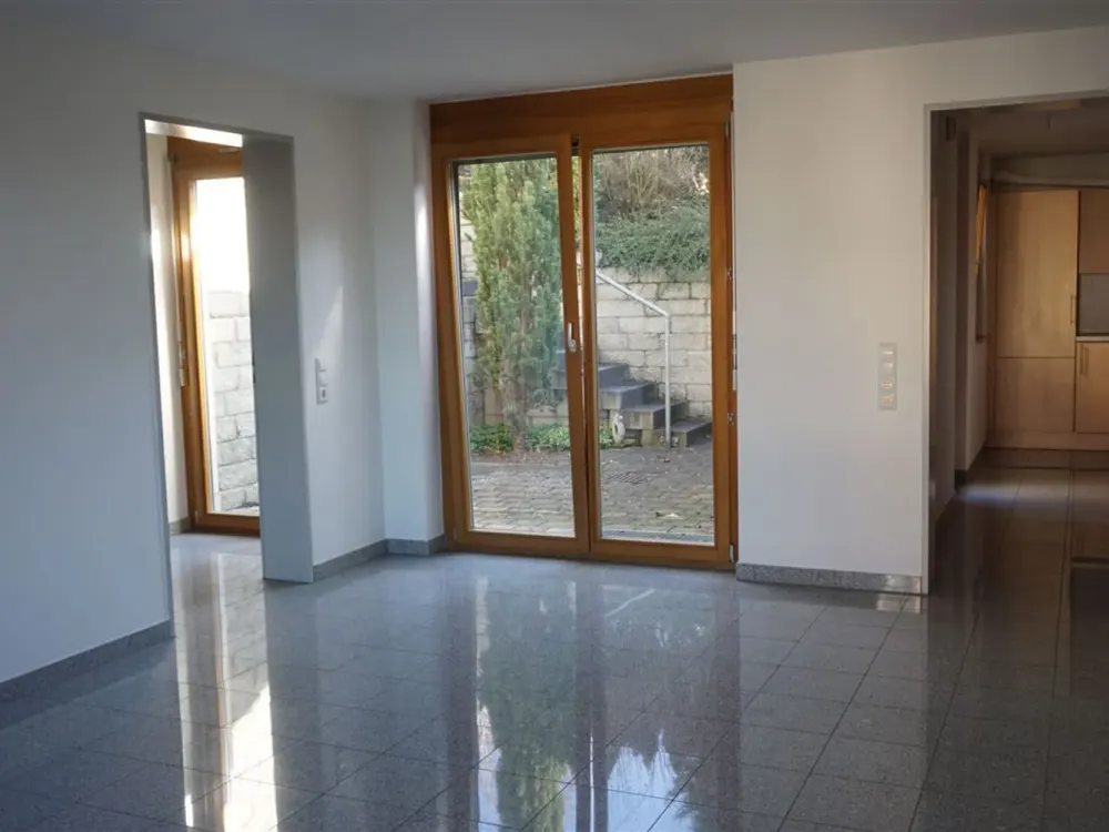 Gehobenes Wohnambiente - 3 Zimmer-Etagen-Wohnung mit Terrasse in Stadtnähe von Böblingen!