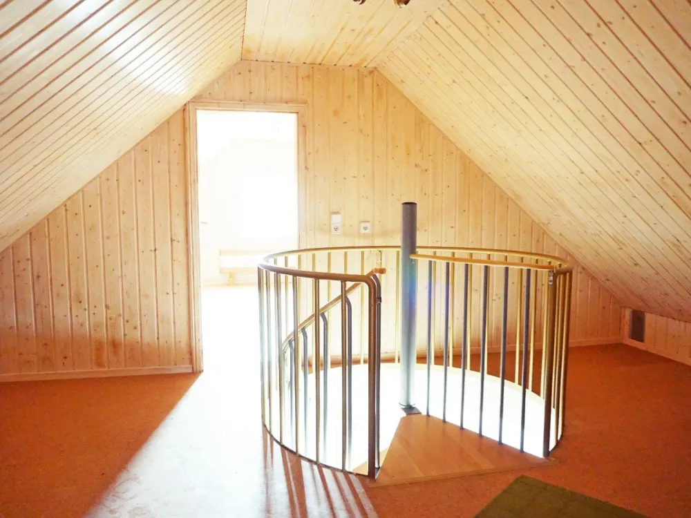 Maisonette Wohnung im Dachgeschoß WOH OT Istha