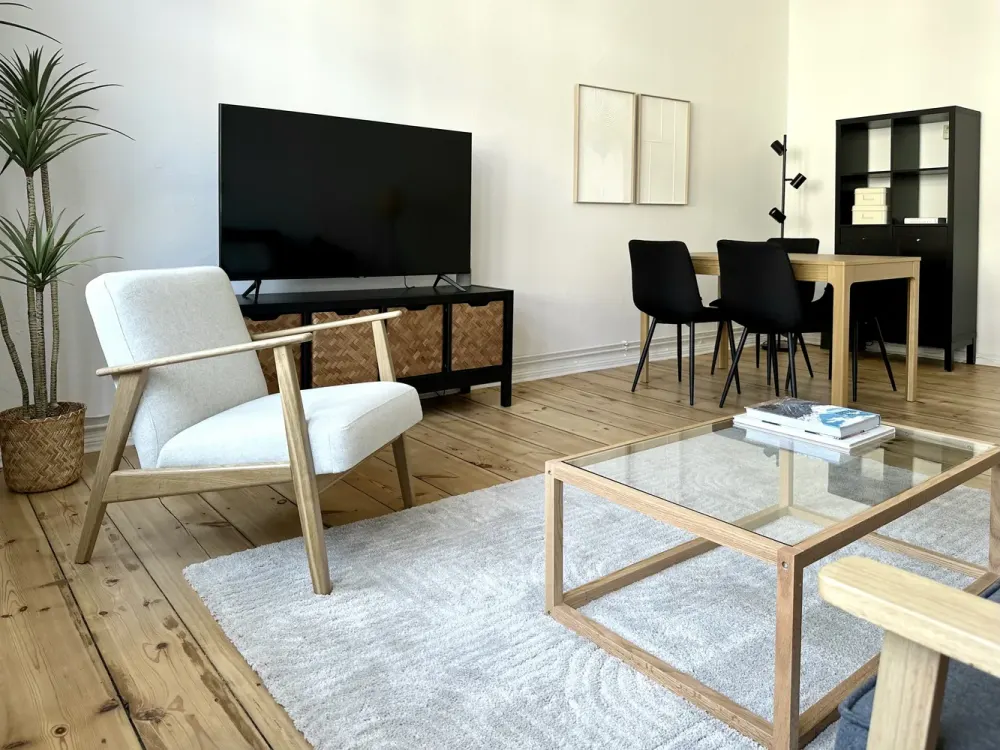 Stylish furnished 2 room flat with balcony