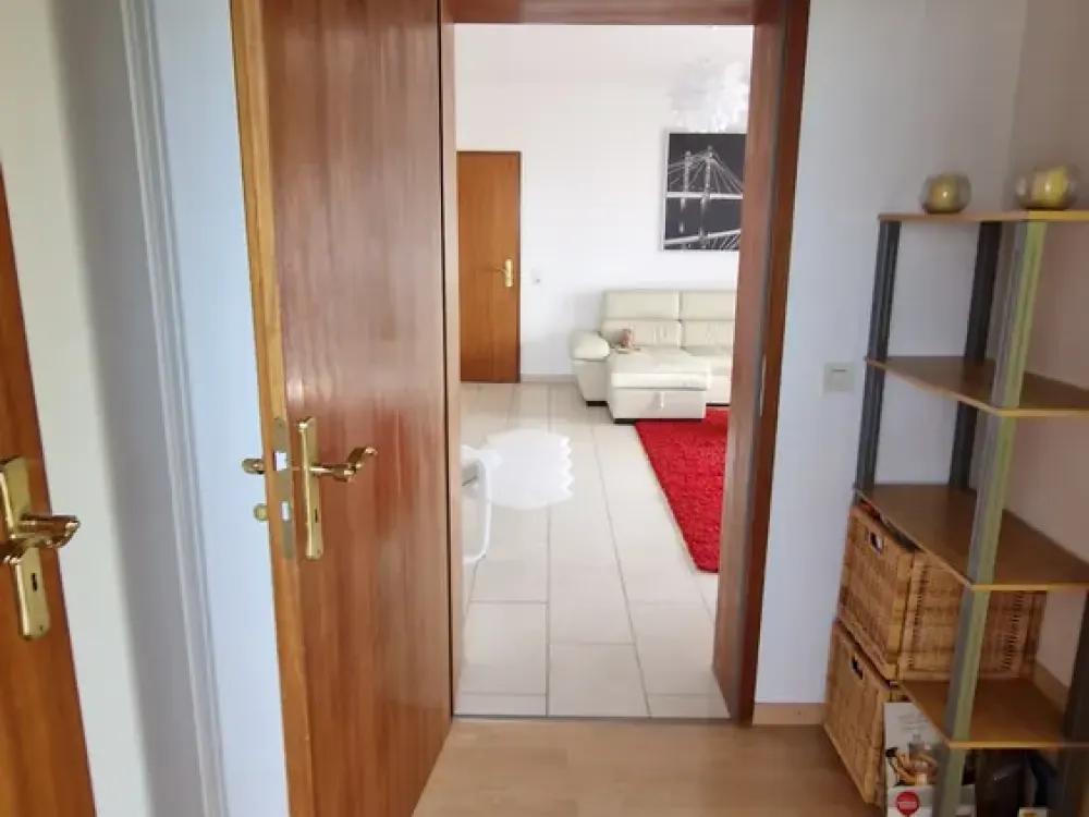 Geschmackvolle 2-Zimmer-Wohnung mit gehobener Innenausstattung mit EBK in Neuss