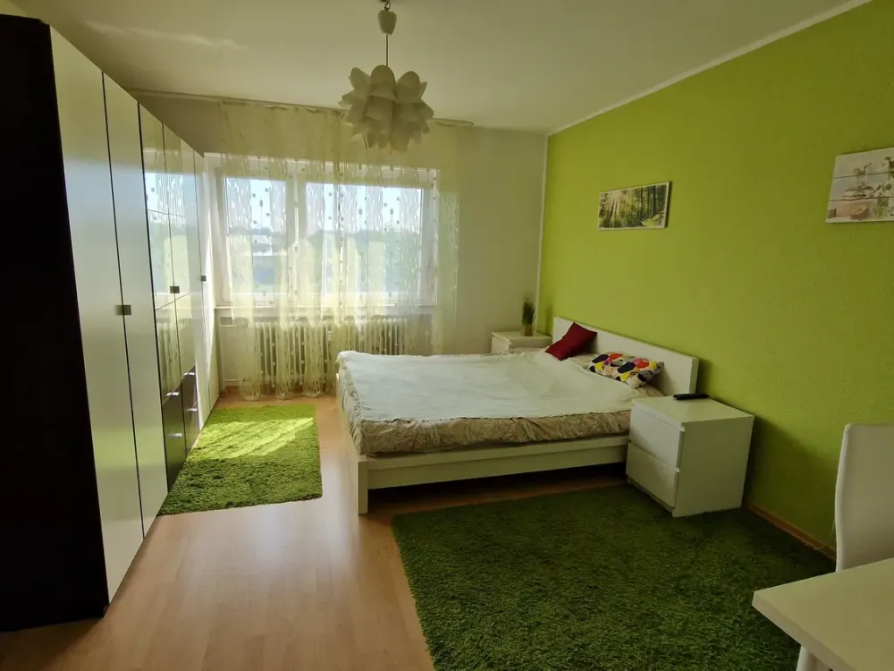 Geschmackvolle 2-Zimmer-Wohnung mit gehobener Innenausstattung mit EBK in Neuss