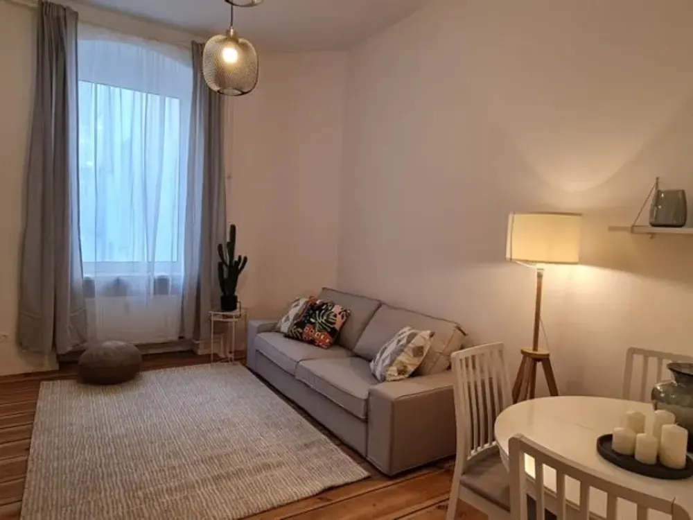 Spacious One bedroom apartment in Moabit