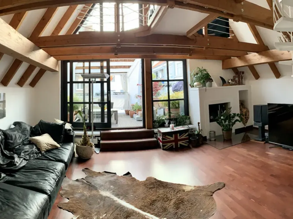 Bright and Quiet 3.5-Room Apartment with Large Roof Terrace in the Heart of Hannover