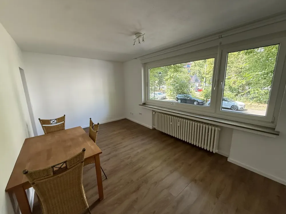 Kompaktes Wohnen in Derendorf: Ein-Zimmer-Apartment in Düsseldorf mit optionaler Garage