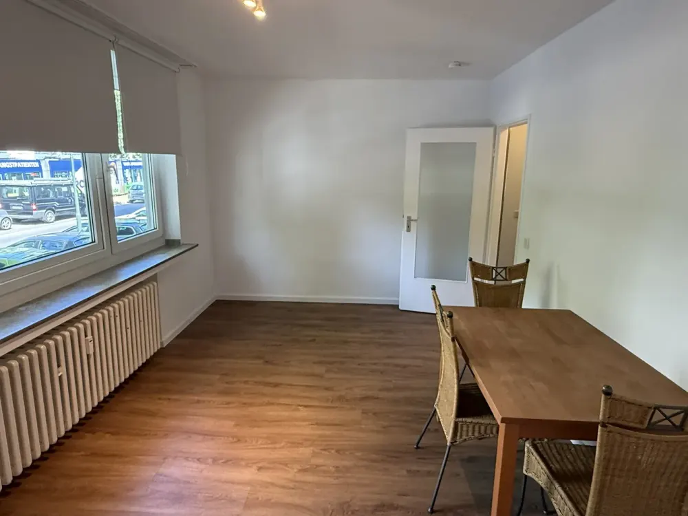 Kompaktes Wohnen in Derendorf: Ein-Zimmer-Apartment in Düsseldorf mit optionaler Garage