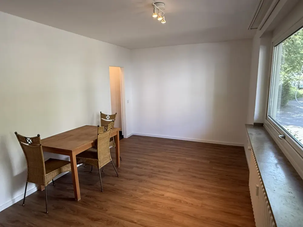 Kompaktes Wohnen in Derendorf: Ein-Zimmer-Apartment in Düsseldorf mit optionaler Garage