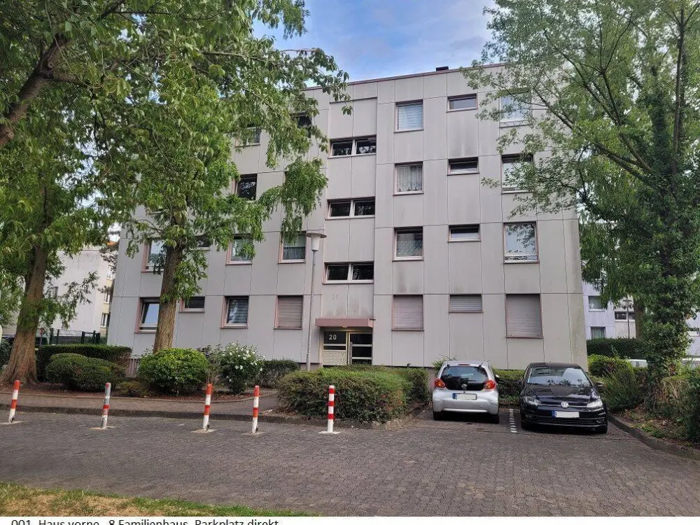 Eine exklusive, gepflegte 4,5-Zimmer-Wohnung mit Loggia und viel Extra in Frankfurt am Main