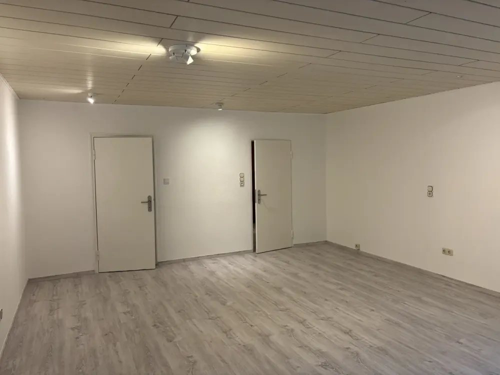 Vollständig renovierte 2-Zimmer-Wohnung in Saarbrücken