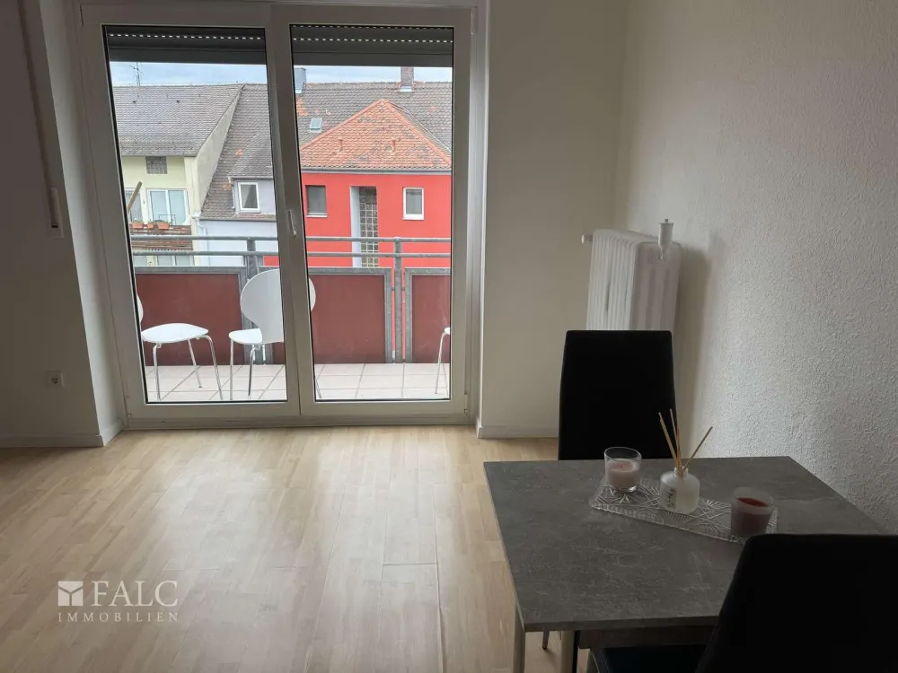 Furnished 1-Room Apartment, Central Location, Ideal for Workers/Commuters