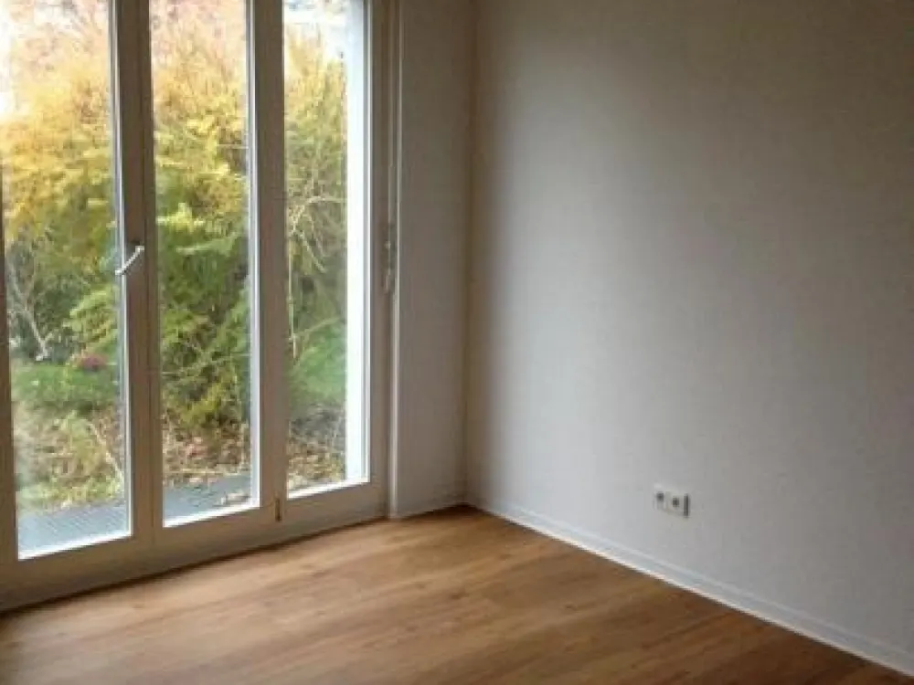 Helle 2-Zimmer-Wohnung mit Terrasse in ruhiger Lage!